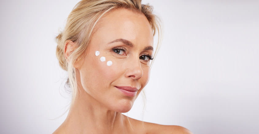 Pielęgnacja twarzy po menopauzie