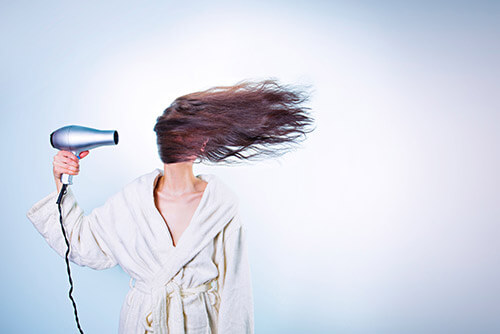 Menopauza - suszenie włosów