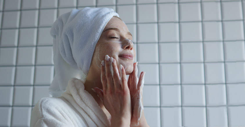 Pierwszy etap prawidłowej pielęgnacji twarzy