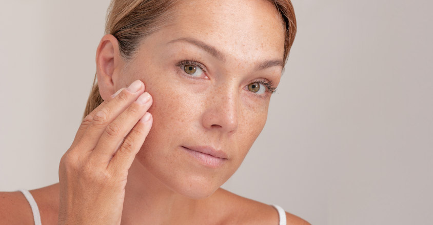 Kwas salicylowy na trądzik - poznaj działanie i rutynę pielęgnacyjną